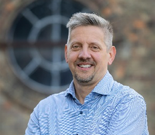 Dr. Klausmann Kornél